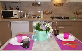Two-Bedroom Apartment In 10 Min To The Opera Theatre