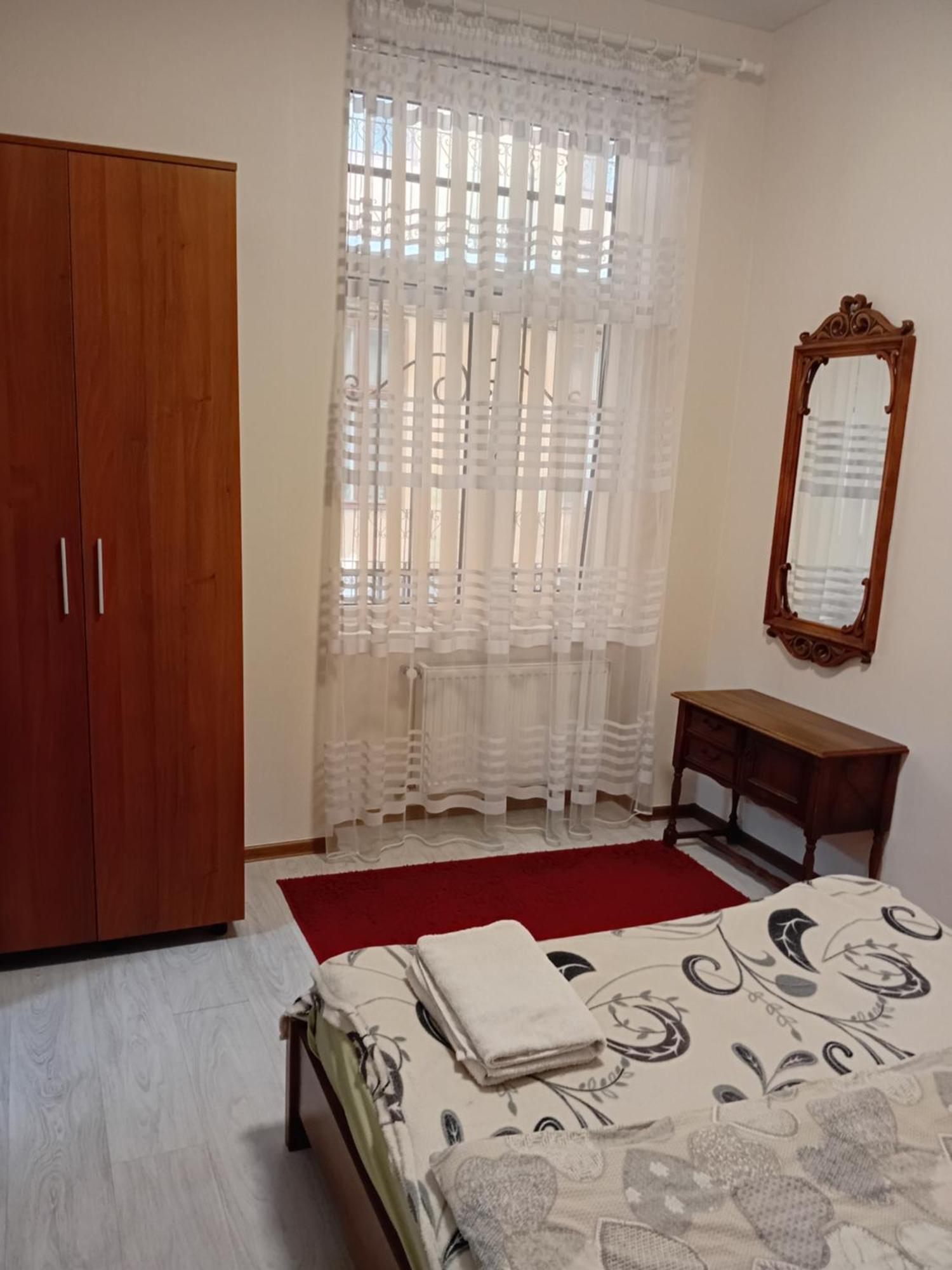Two-Bedroom Apartment In 10 Min To The Opera Theatre Lviv Exterior photo