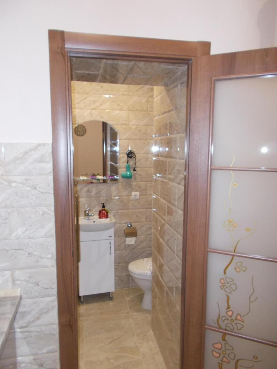 Two-Bedroom Apartment In 10 Min To The Opera Theatre Lviv Exterior photo